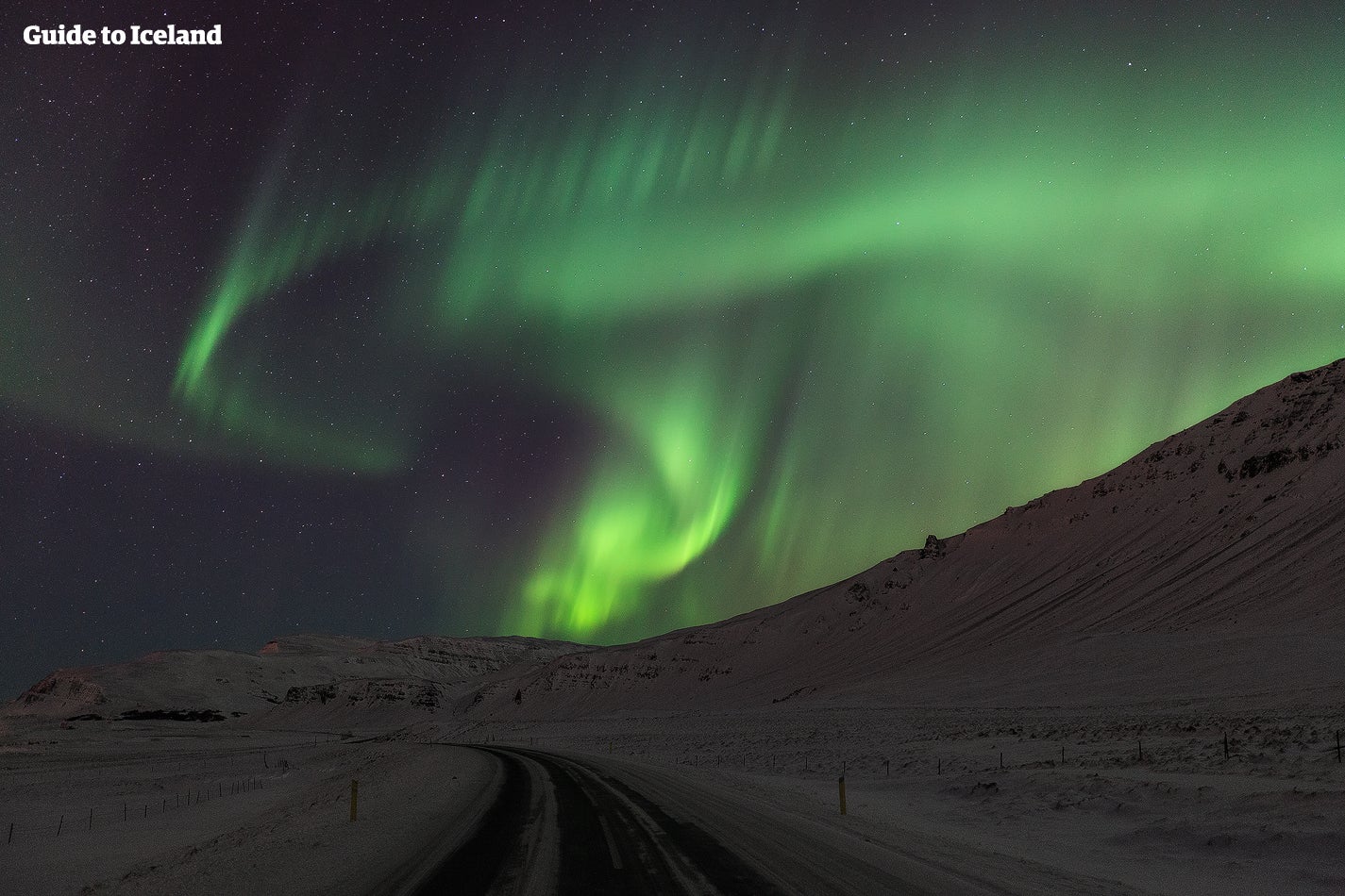 A road heading towards the Icelandic Northern Lights!