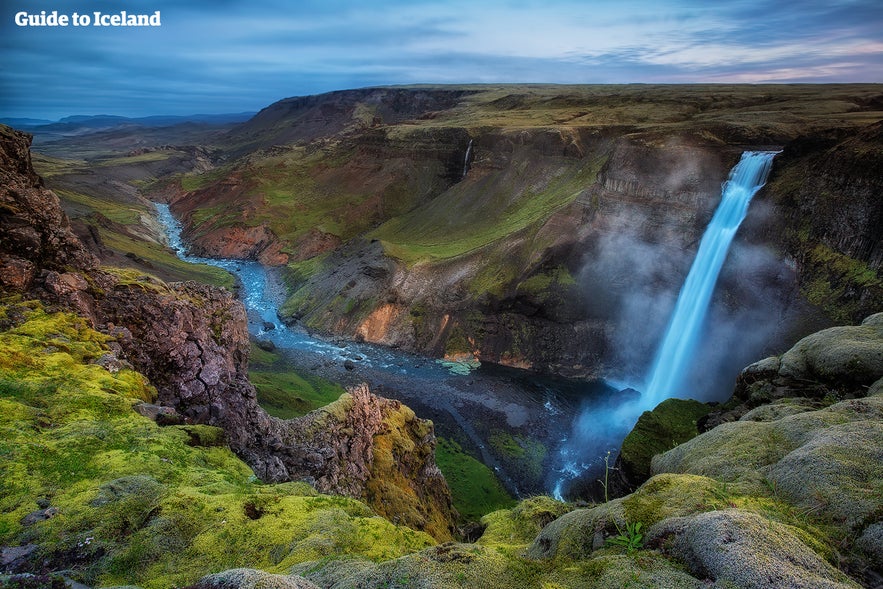 De waterval Haifoss, de tweede hoogste van IJsland