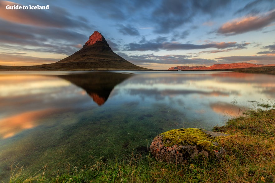 Kirkjufell-fjellet på Snæfellsnes-halvøya på Island.