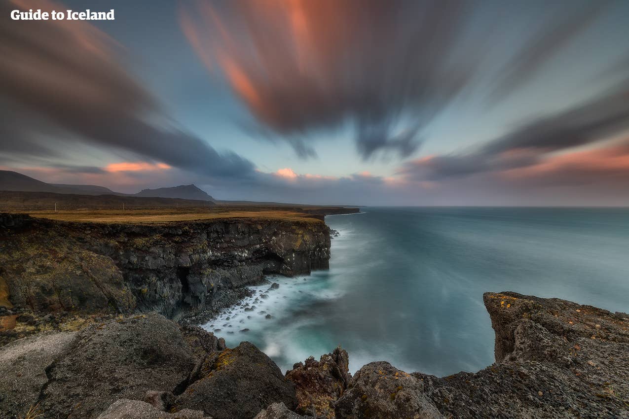De kust van het schiereiland Snæfellsnes in IJsland is werkelijk wonderschoon