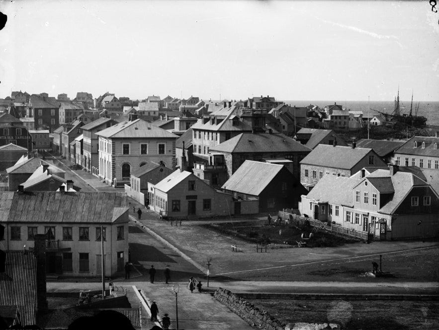 A canal used to run through Laekjartorg Square.