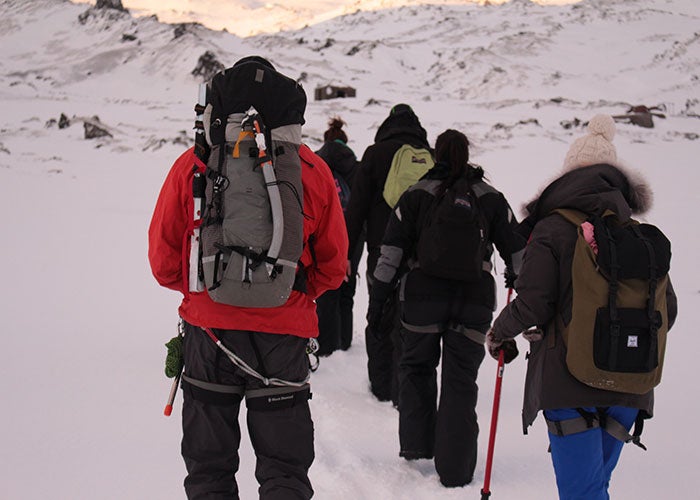 A mini expedition on Snæfellsjökull Glacier