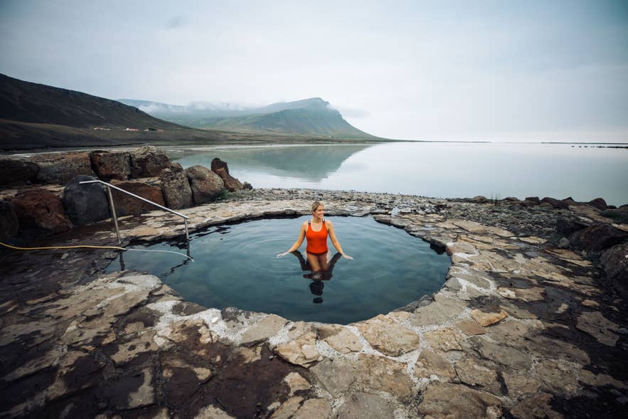 What to Wear in Spring in Iceland