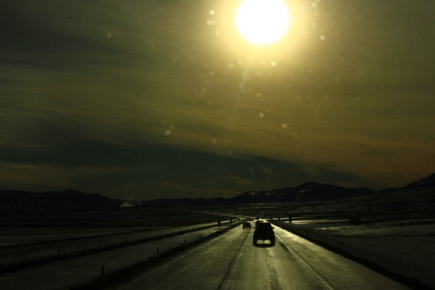 Solar Eclipse over Iceland march 20. 2015 video and photos 