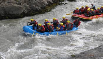 Intense excursion de rafting en rivière dans le nord de l'Islande : l'épique rivière glaciaire de l'ouest