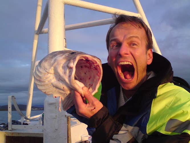 Sea angling will provide those who love fishing with many photo opportunities.