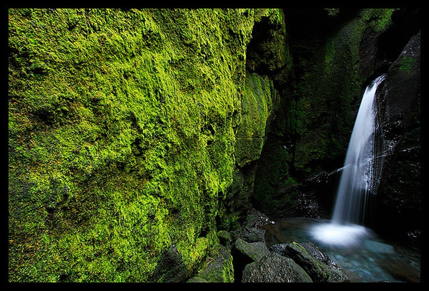 The waterfall at the bottom of Stakkholtsgjá