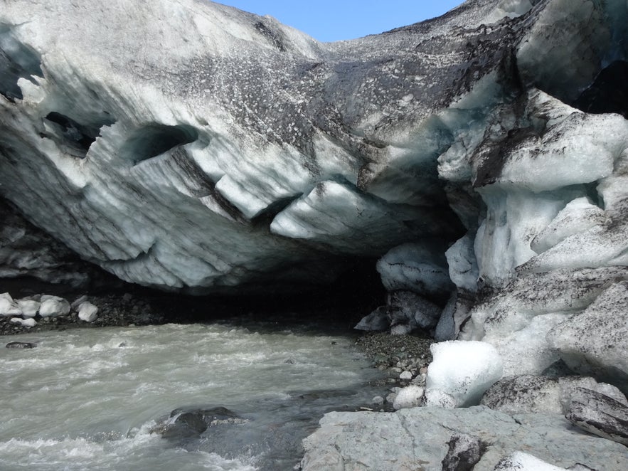 はじめての氷の洞窟への旅