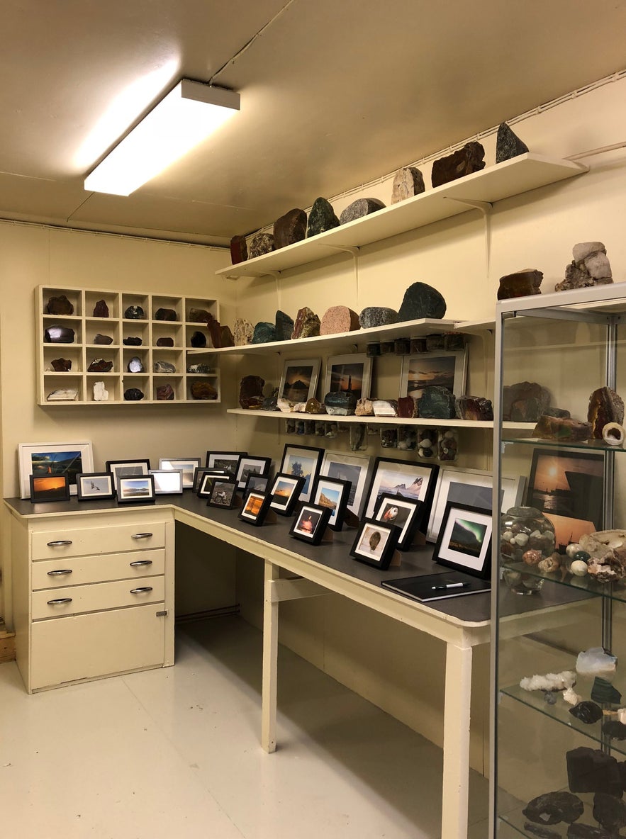 Kiddi’s workshop is a small museum in Hofn featuring a beautiful collection of stones and photos.