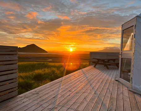 Eyja Mork Glamping Dome