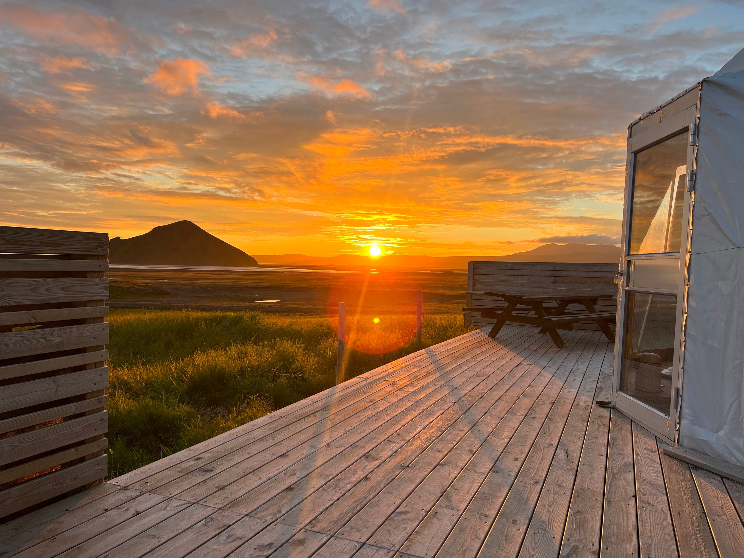 Eyja Mork Glamping Dome