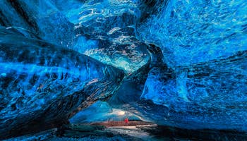 Amazing 5-Day Northern Lights Winter Vacation Package in Iceland with Ice Caving & the Blue Lagoon