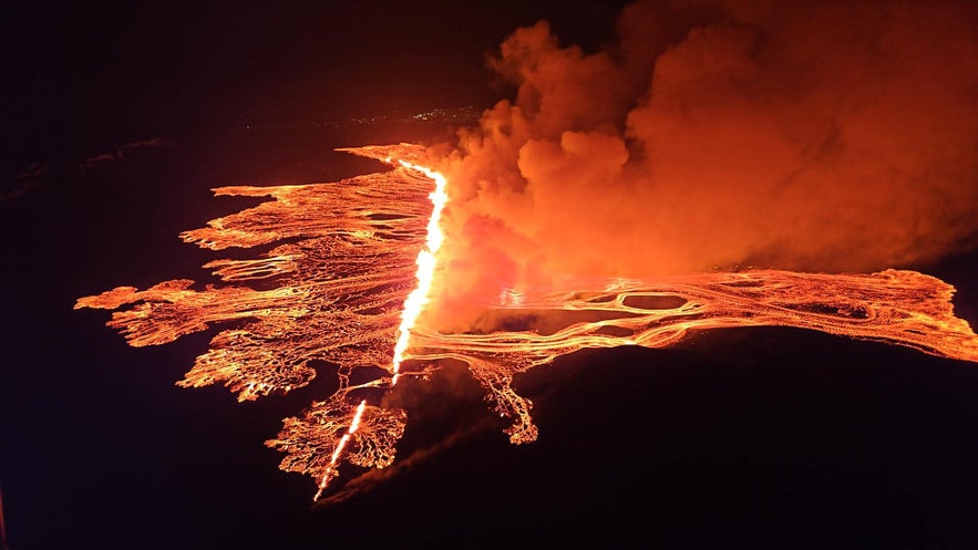 3月18日火山爆发的鸟瞰图非常壮观。