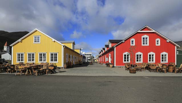 Affordable Airport Transfer from Akureyri Accommodations to Akureyri Airport