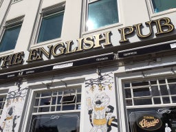 The English Pub is a popular bar on Austurstraeti in Iceland