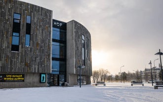 Het Cultureel en Conferentiecentrum Hof is waar de stadswandeling en de proeverij beginnen.