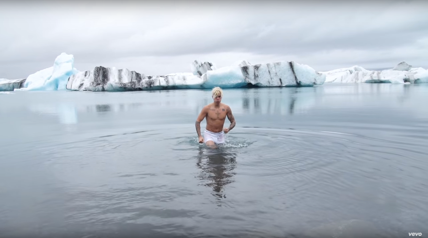 Bieber in Jökulsárlón glacier lagoon, Iceland