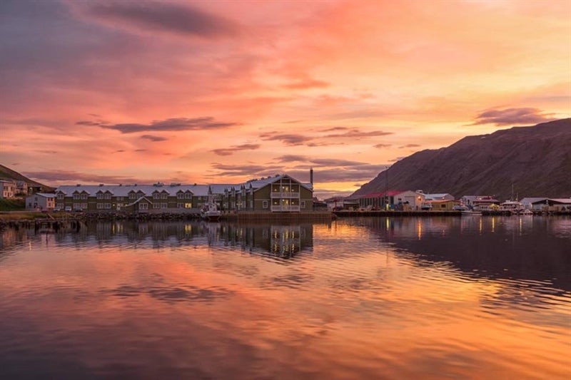 Hotel Siglo at summer sunset