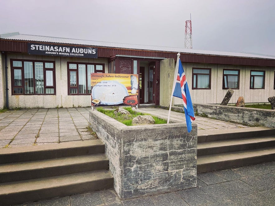 The building of Audunn's Mineral Collection in Djupivogur.