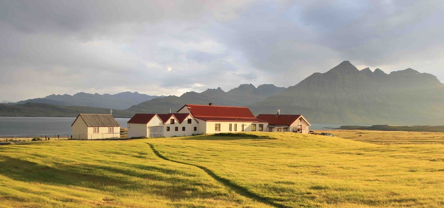 In summer, the Berunes Restaurant offers a unique culinary experience surrounded by nature