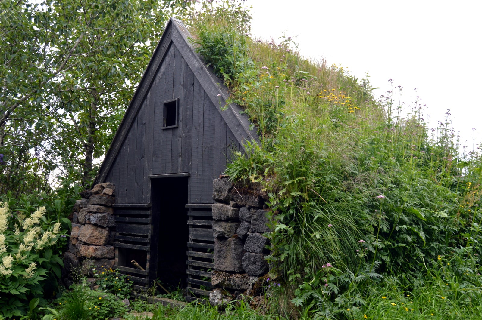 Íslenski bærinn Turf House at Austur-Meðalholt in South Iceland