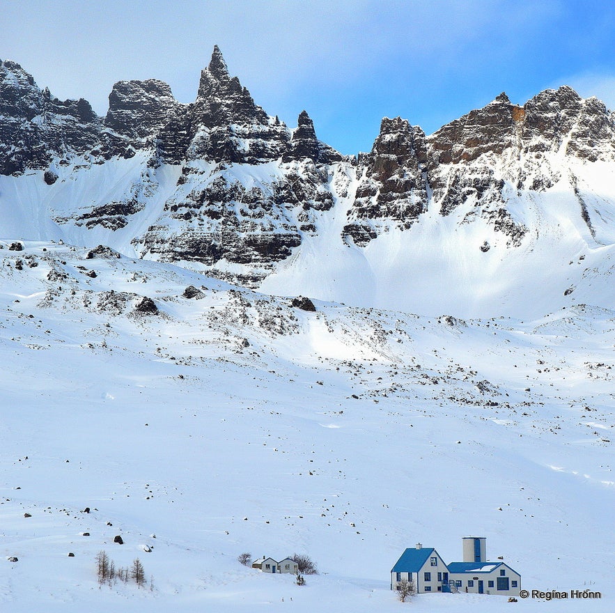 Hraundrangi in Öxnadalur and Hörgárdalur Valleys in North Iceland - my favourite Mountain