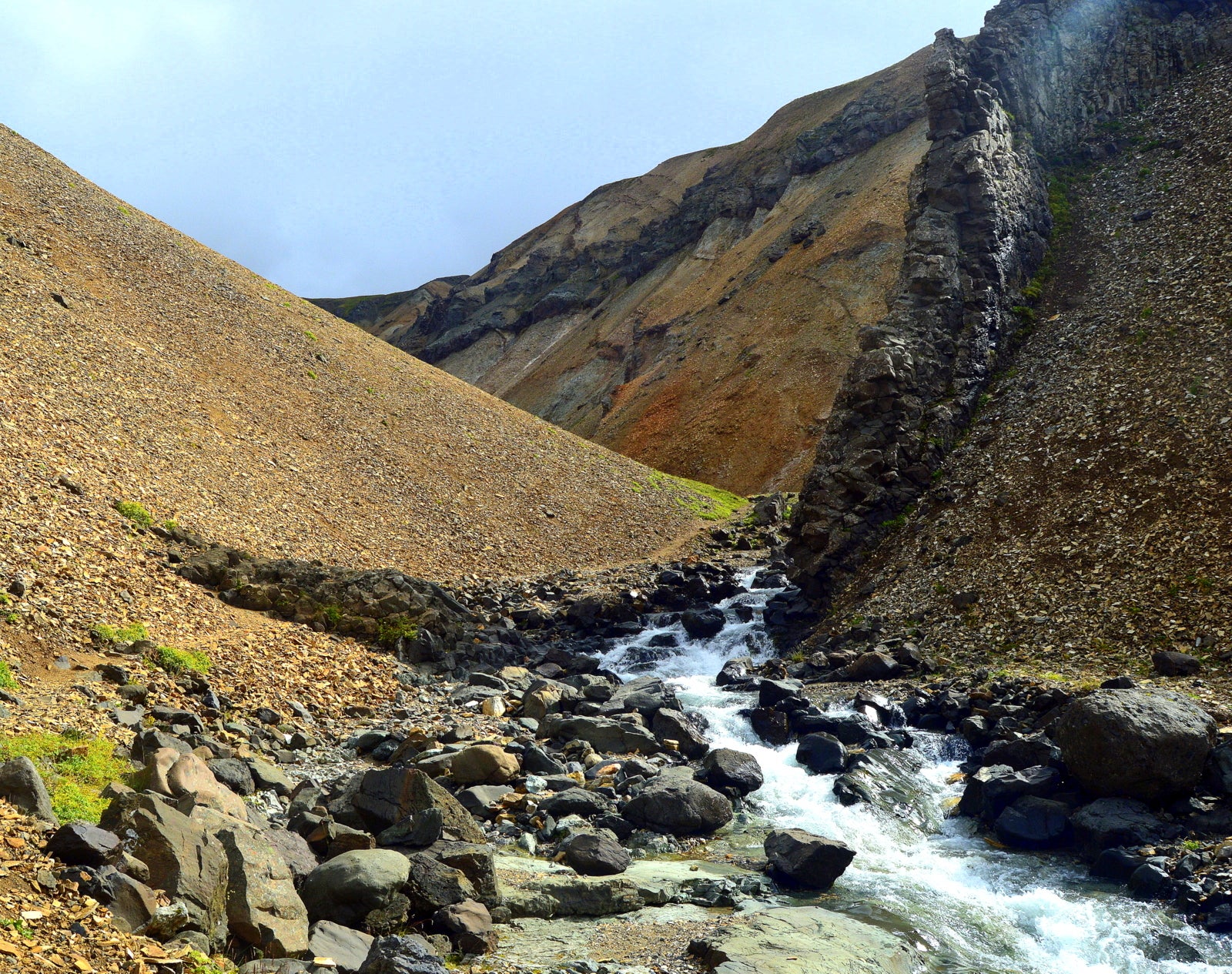 The Njarðvík Haunting - Innra-Hvannagil Gorge - a Ghost-Story from East-Iceland