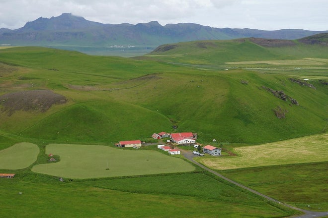 Farmhouse Lodge 2.jpg