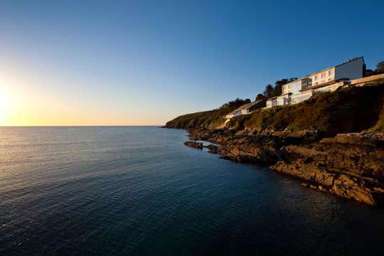 Cliff Hotel