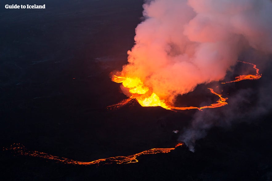 今は収束しているホルフロイン火山も、かつては溶岩が流れていた