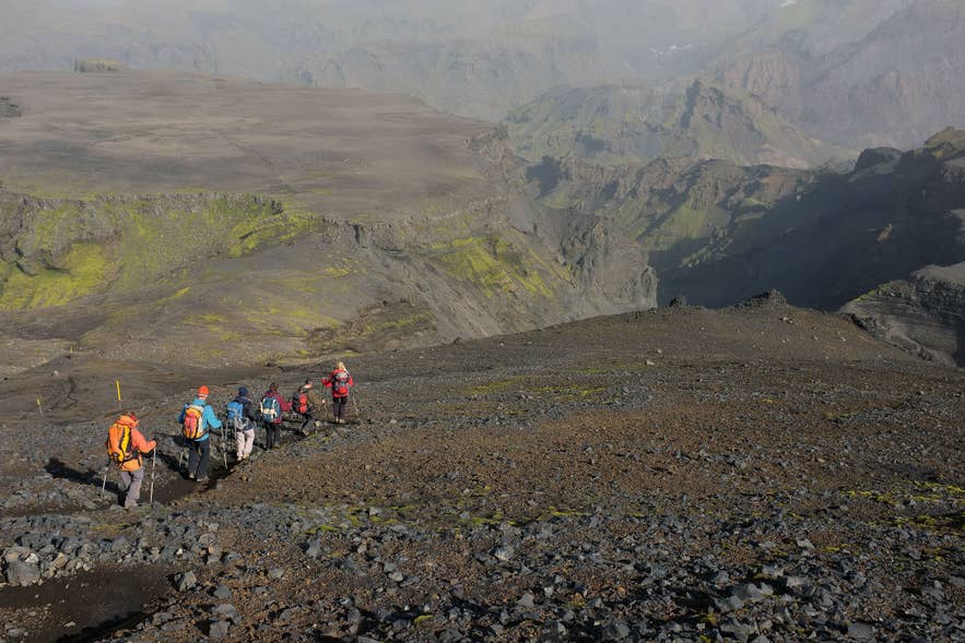 菲姆沃罗豪尔斯徒步路线沿途的火山景观