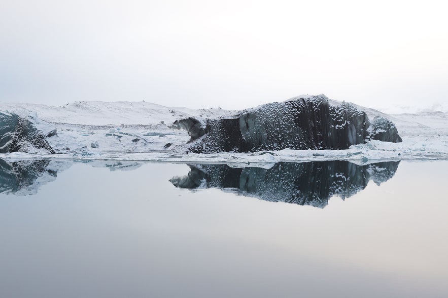 Glacier Lagoon & Diamond Beach - great for adventure photography