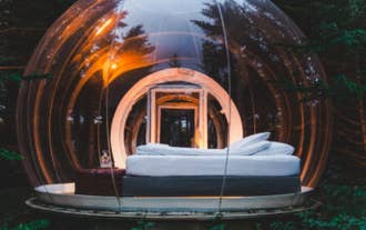 Få en magisk oplevelse i et bobleværelse på hotellet Buubble Ölvisholt i Selfoss.