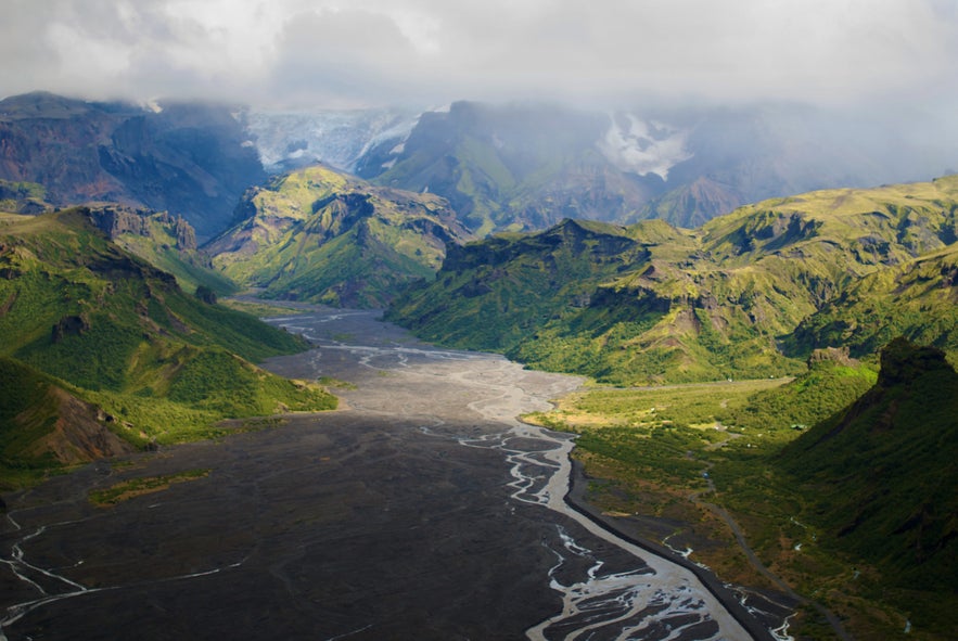 Die kontrastreiche Landschaft von Þórsmörk