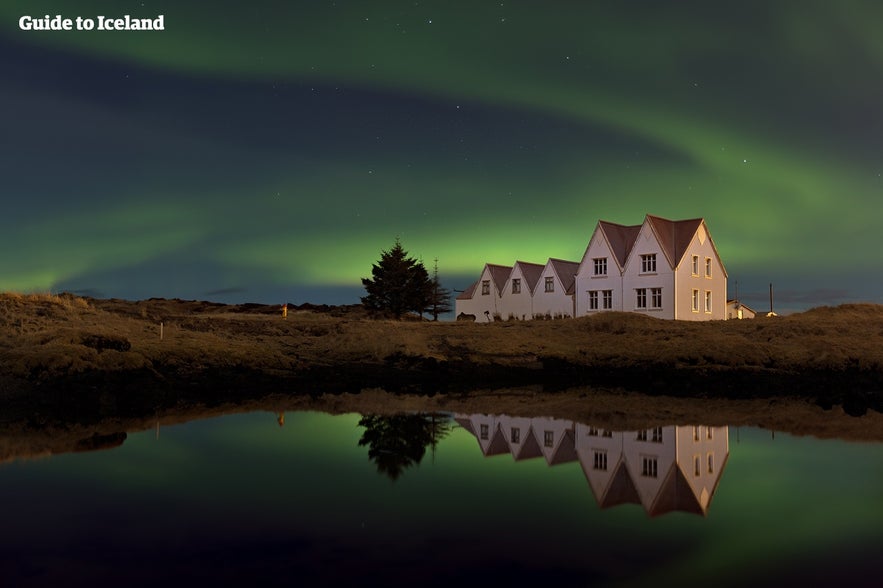 Thingvellir z zorzą polarną