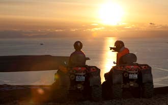 La vue depuis la montagne Hafrafell est remarquable, et facilement accessible en quad jusqu'au sommet.