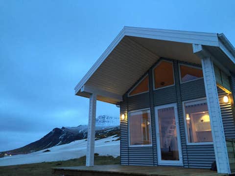 瑟杜尔肖特小屋 | Söðulsholt cottages