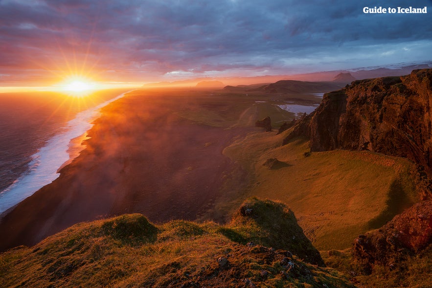 Romantyczna Islandia w trakcie białych nocy