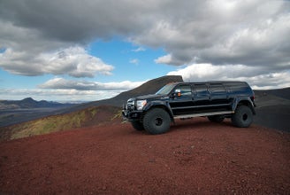 레이캬비크 출발 란드만날뢰이가르 및 헤클라 산 12시간 슈퍼 지프 투어