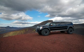 Landmannalaugar es un paraíso caleidoscópico con sus colinas multicolor y valles frondosos.