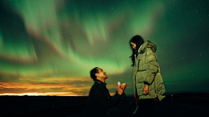 Proposal under the northern lights in Iceland