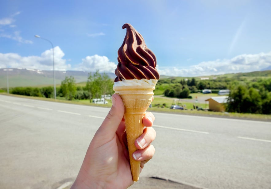 Icelanders eat ice cream any time of year, no matter the weather Icelanders eat ice cream any time of year, no matter the weather