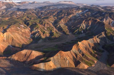 Des montagnes à perte de vue dans la région de randonnée du Landmannalaugar.