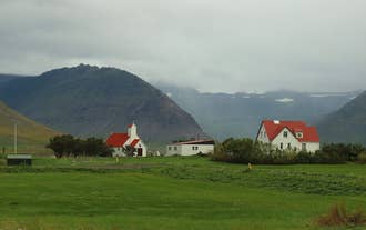 holt-inn.jpg
