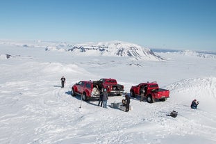 Ice Cave &amp; Glacier Lagoon Experience