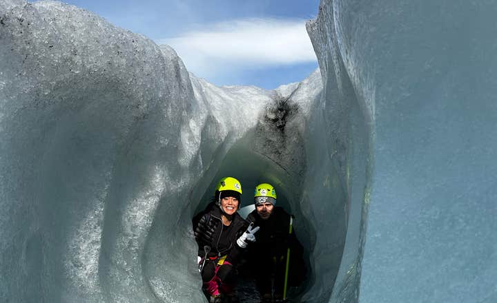 11-godzinna wycieczka z Reykjaviku po południowym wybrzeżu z wodospadami i wędrówką po lodowcu.