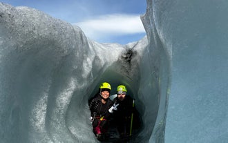 11-Hour Glacier Hike & South Coast Tour with Waterfalls & Transfer from Reykjavik