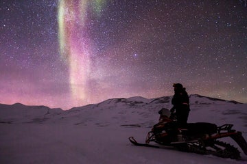 Scooter-Auroras-Aurora-Snowmobile-Northen-Light-1189972.jpg