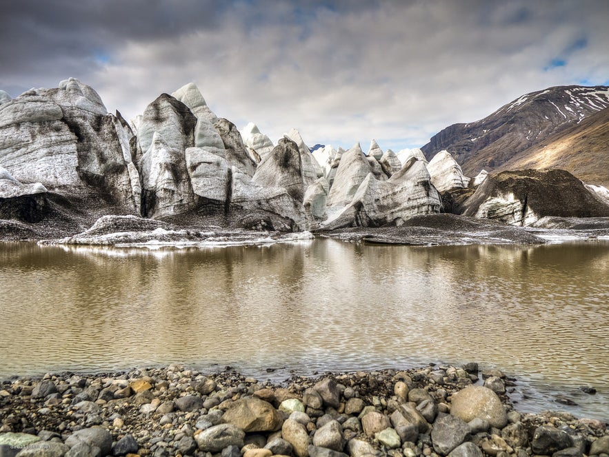 The layers of strata in chunks of ice tell scientists a wealth of information about conditions of the Earth throughout different time periods.