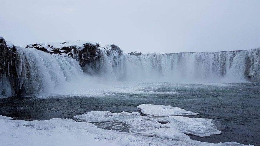 Der Mývatn-See im Winter